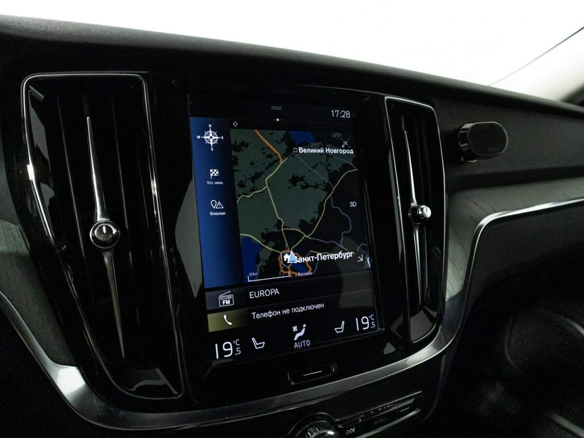 Volvo V60 Cross Country с пробегом — 2019 год. Фото: #18