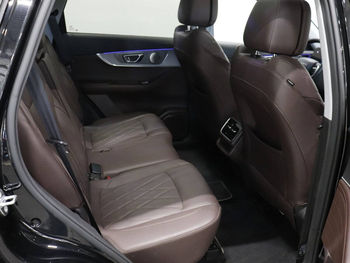 Chery Tiggo 8 Pro Plug-in Hybrid с пробегом — 2023 год. Фото: #23