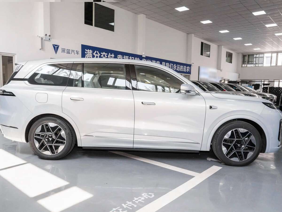 Changan Deepal S09 с пробегом — 2025 год. Фото: #7