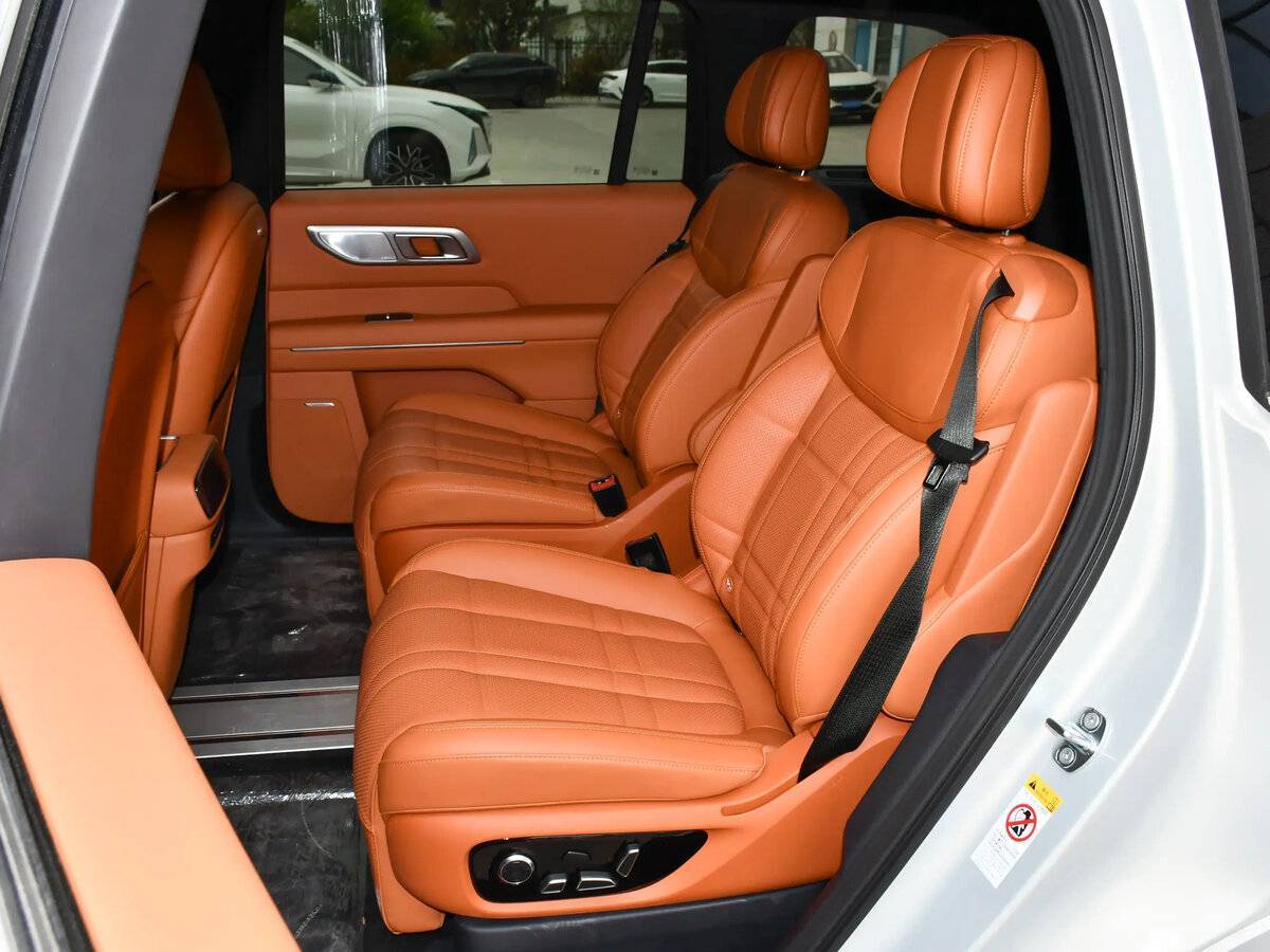 Changan Deepal S09 с пробегом — 2025 год. Фото: #11