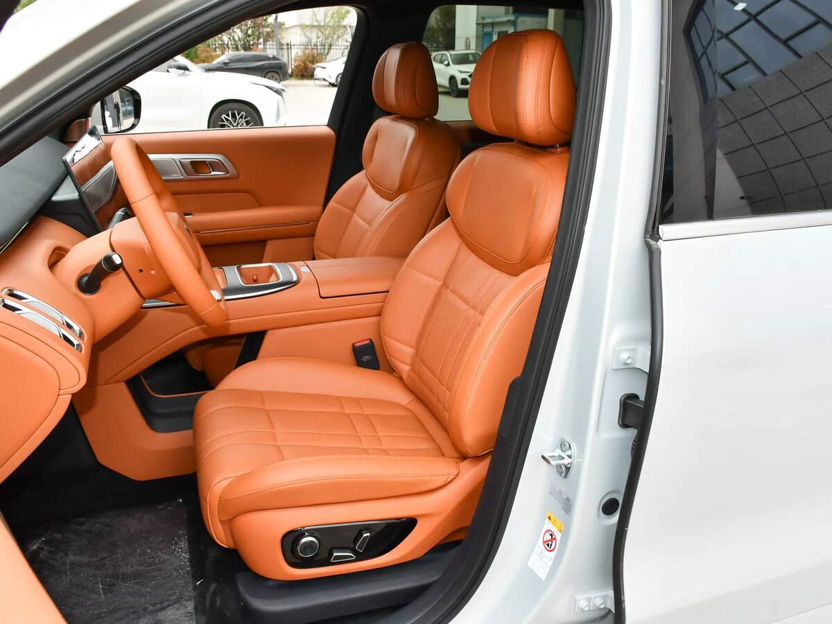 Changan Deepal S09 с пробегом — 2025 год. Фото: #12