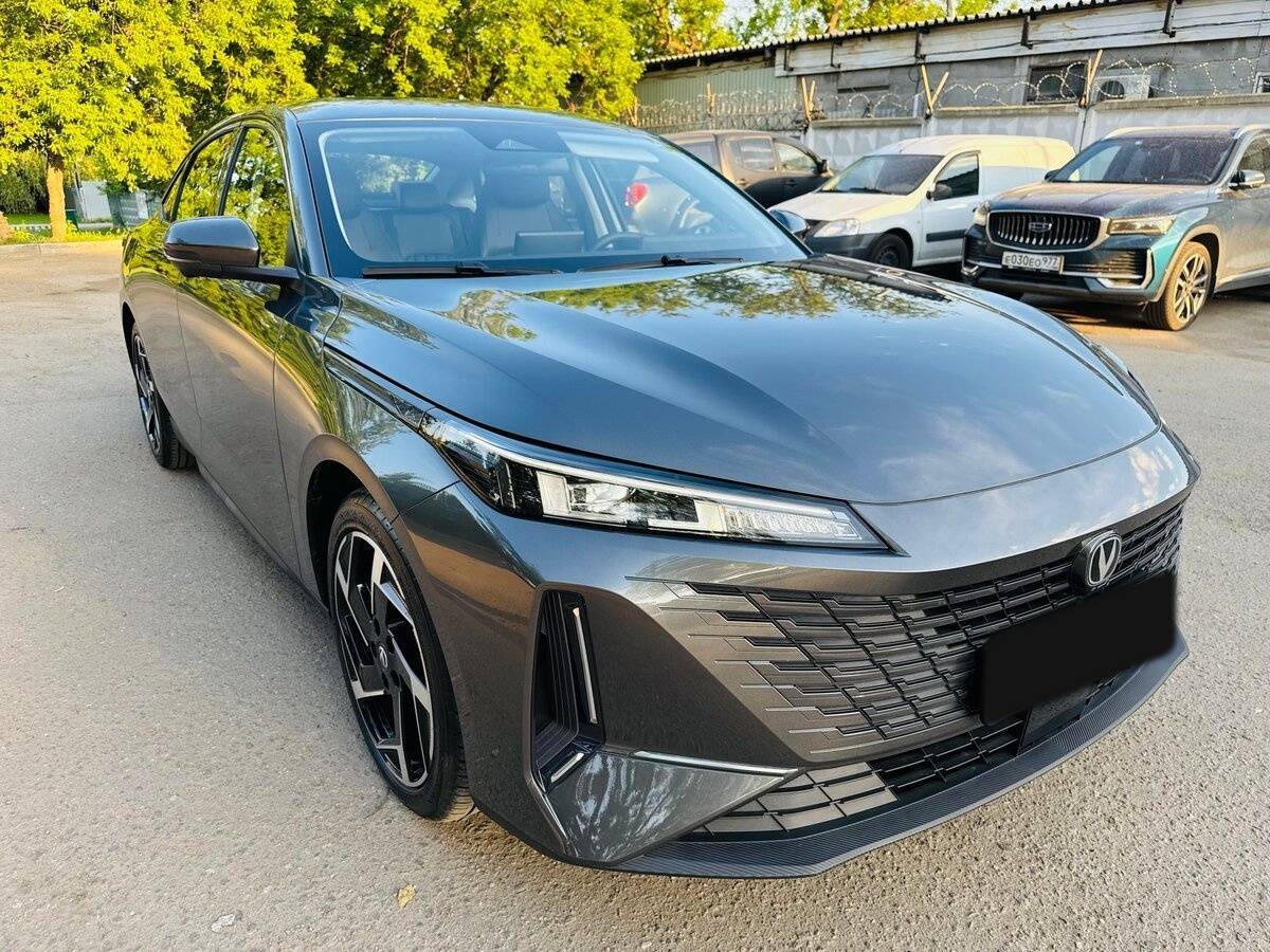 Changan Lamore с пробегом — 2023 год. Фото: #4