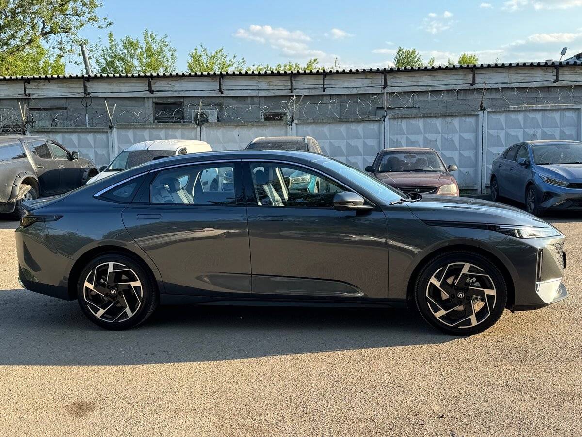 Changan Lamore с пробегом — 2023 год. Фото: #36