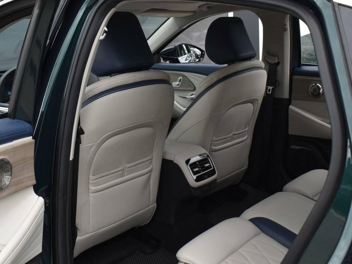 Chery Arrizo 8 с пробегом — 2023 год. Фото: #10