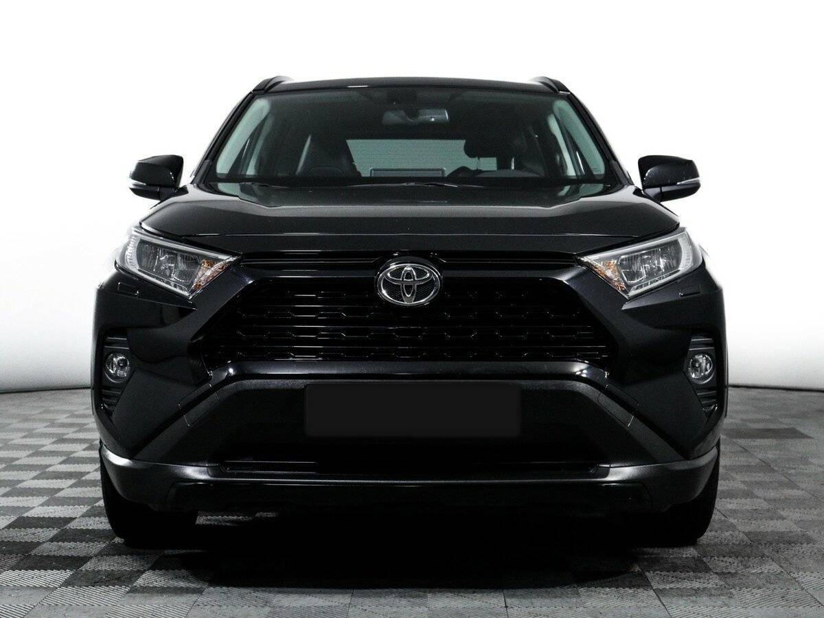 Toyota RAV4 с пробегом — 2021 год. Фото: #1