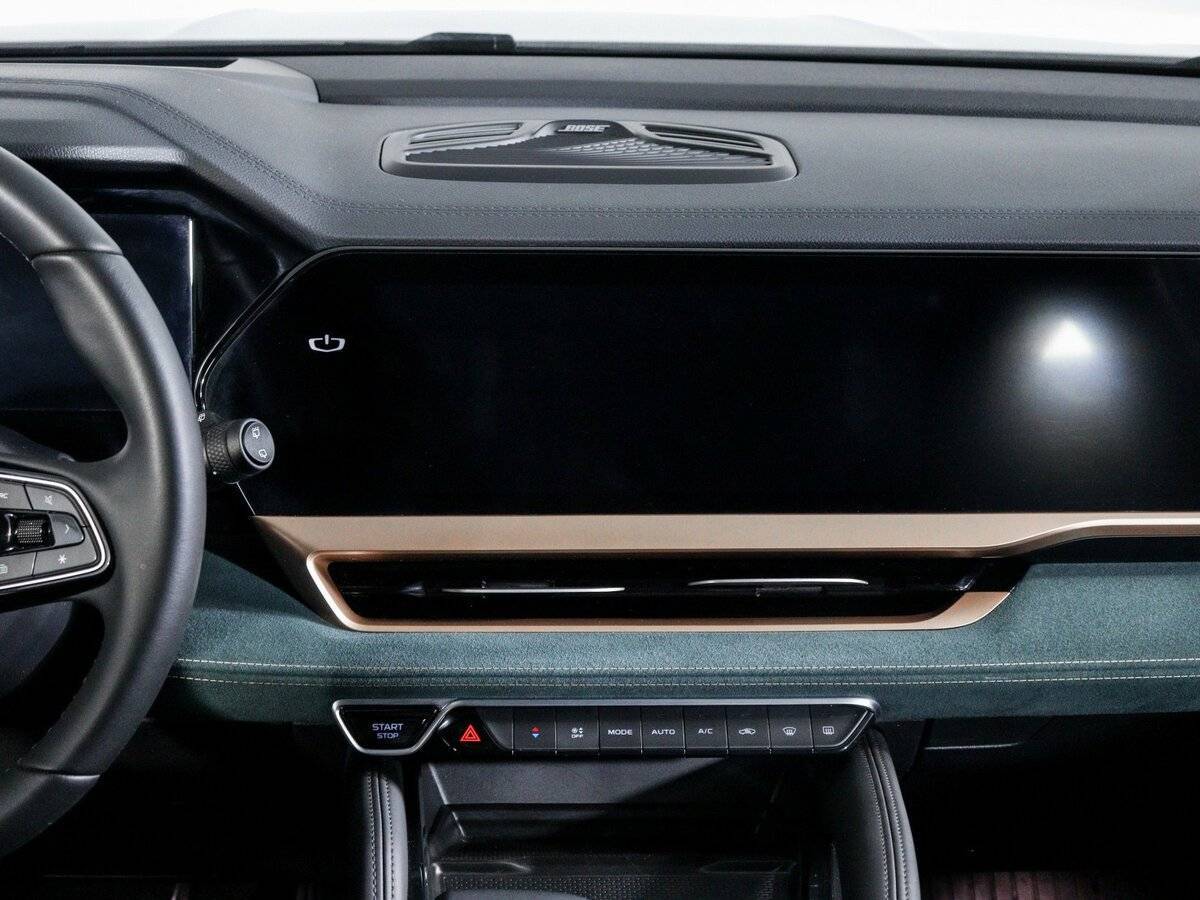 Geely Monjaro с пробегом — 2024 год. Фото: #11