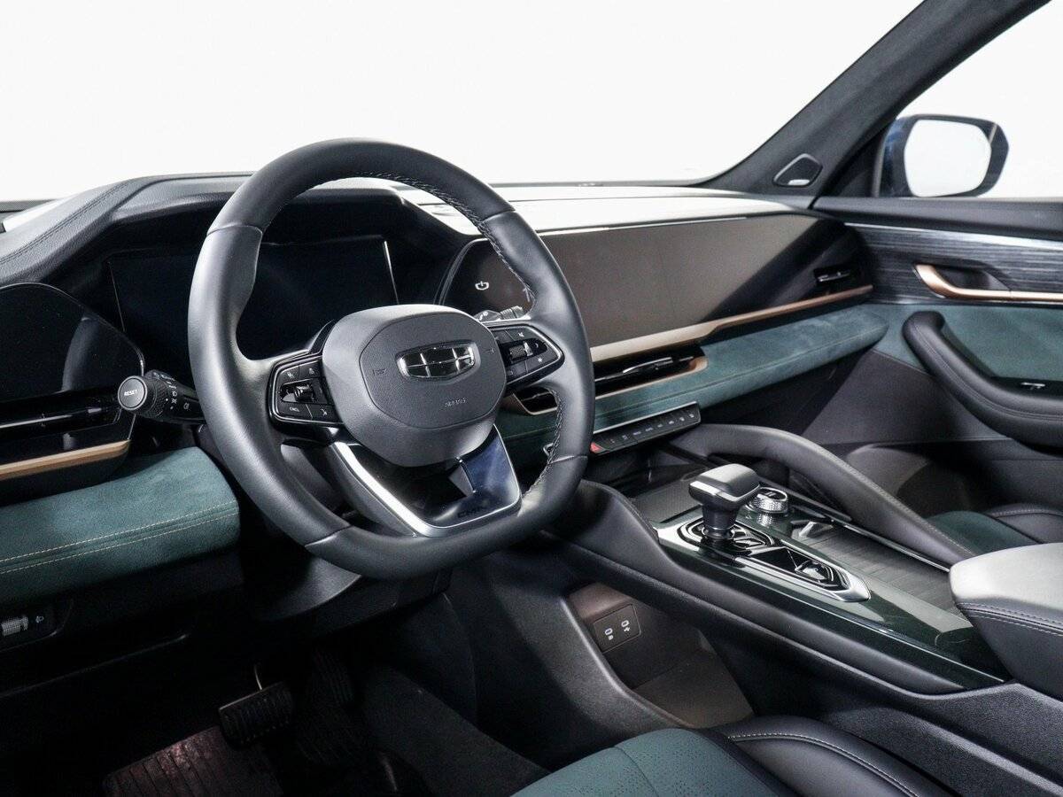 Geely Monjaro с пробегом — 2024 год. Фото: #12