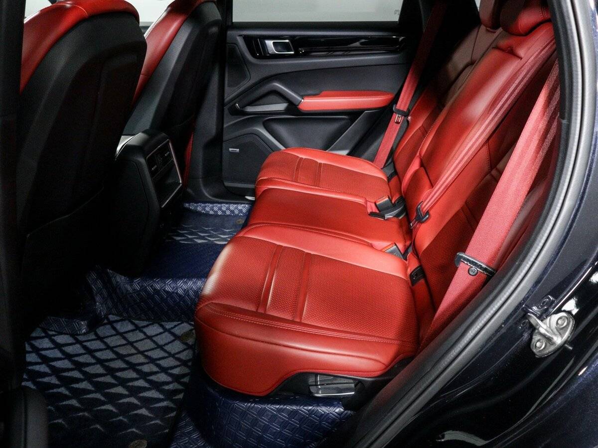 Porsche Cayenne с пробегом — 2020 год. Фото: #9