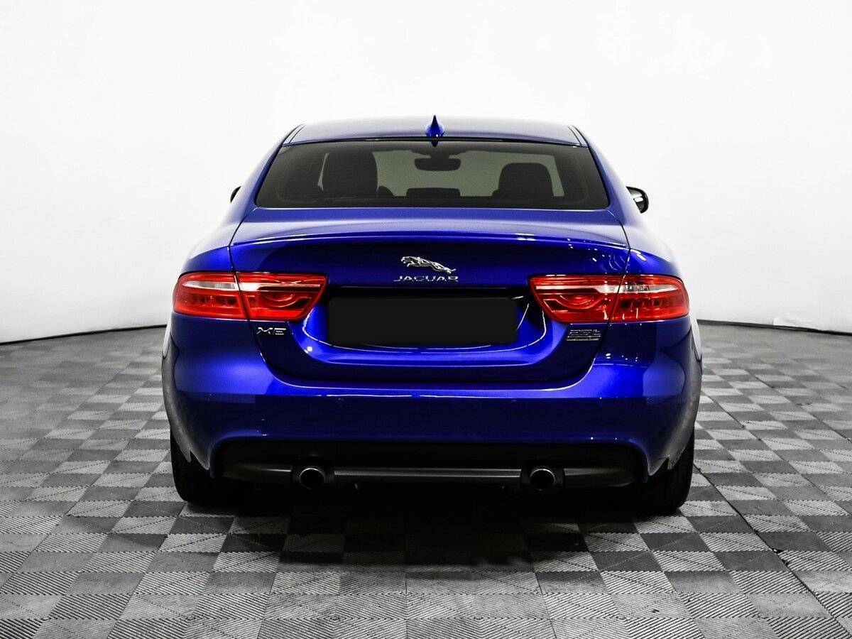 Jaguar XE с пробегом — 2018 год. Фото: #5