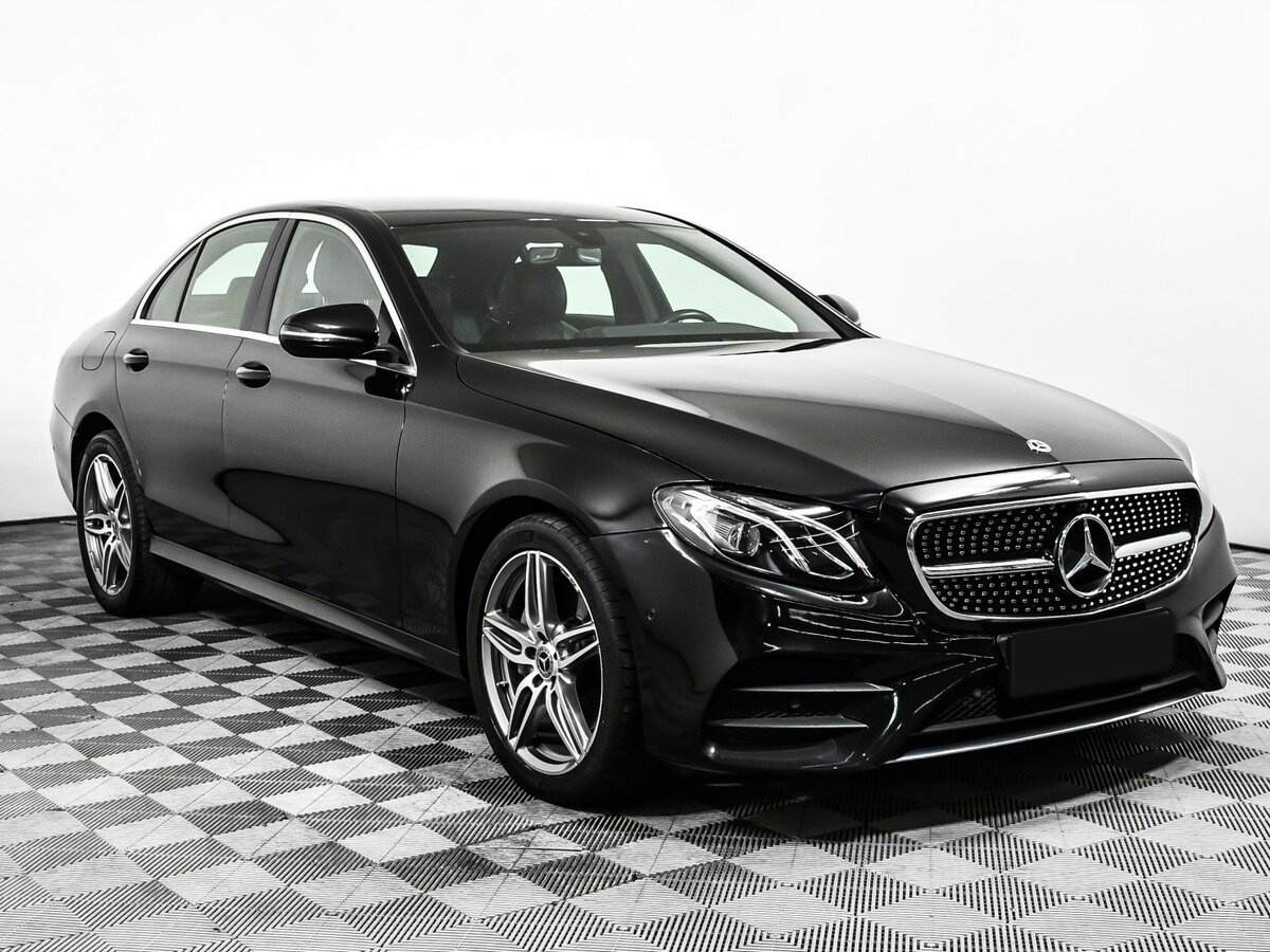 Mercedes-Benz E-Класс с пробегом — 2019 год. Фото: #2