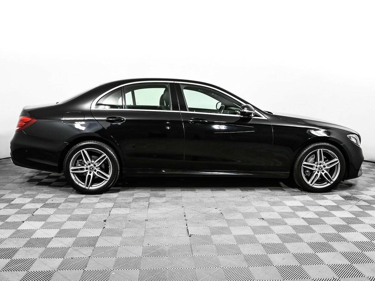 Mercedes-Benz E-Класс с пробегом — 2019 год. Фото: #3