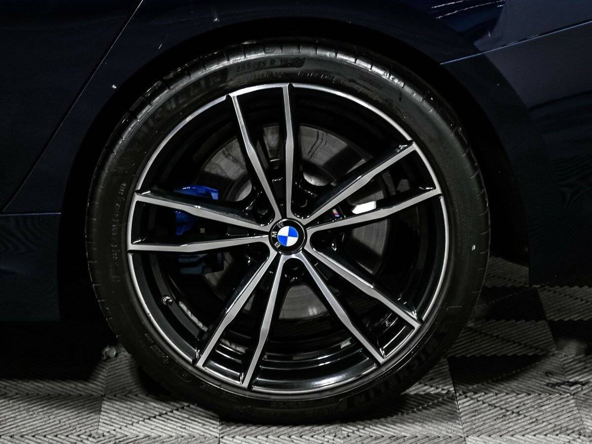 BMW 3 серии с пробегом — 2019 год. Фото: #13