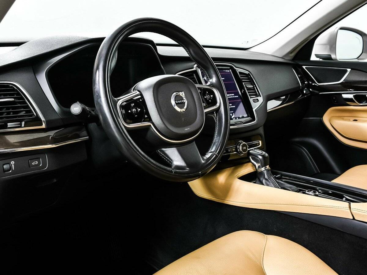Volvo XC90 с пробегом — 2015 год. Фото: #12