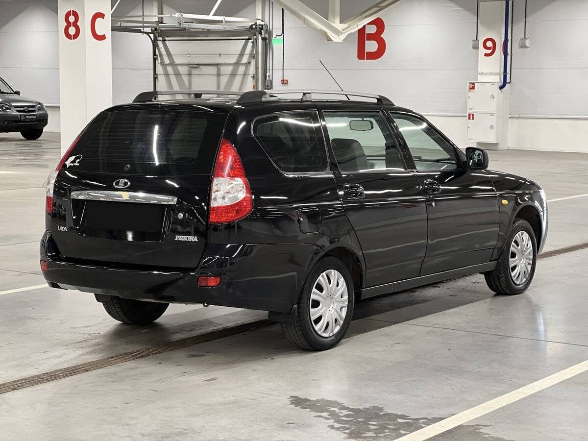 Lada (ВАЗ) Priora с пробегом — 2013 год. Фото: #4