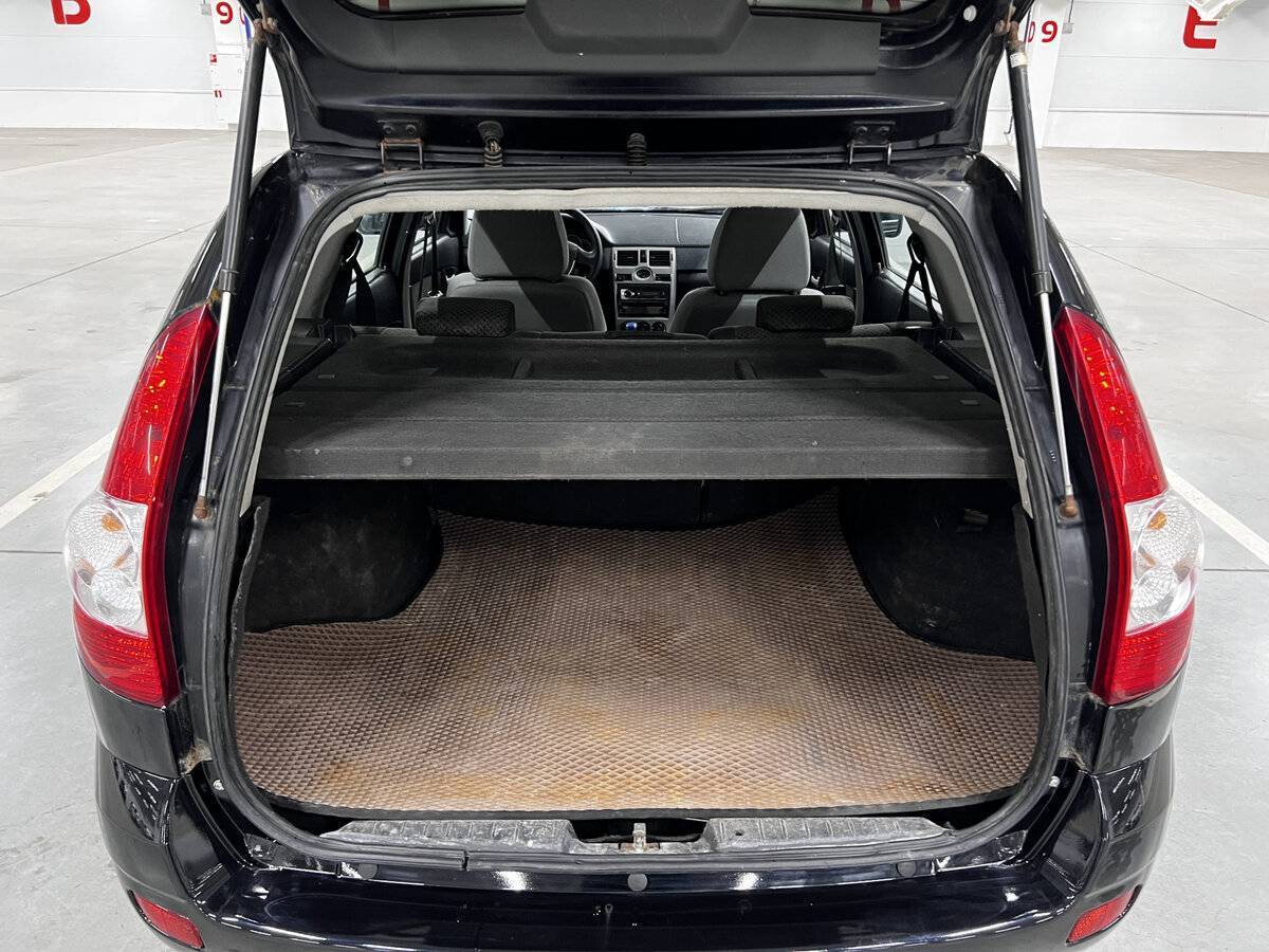 Lada (ВАЗ) Priora с пробегом — 2013 год. Фото: #9