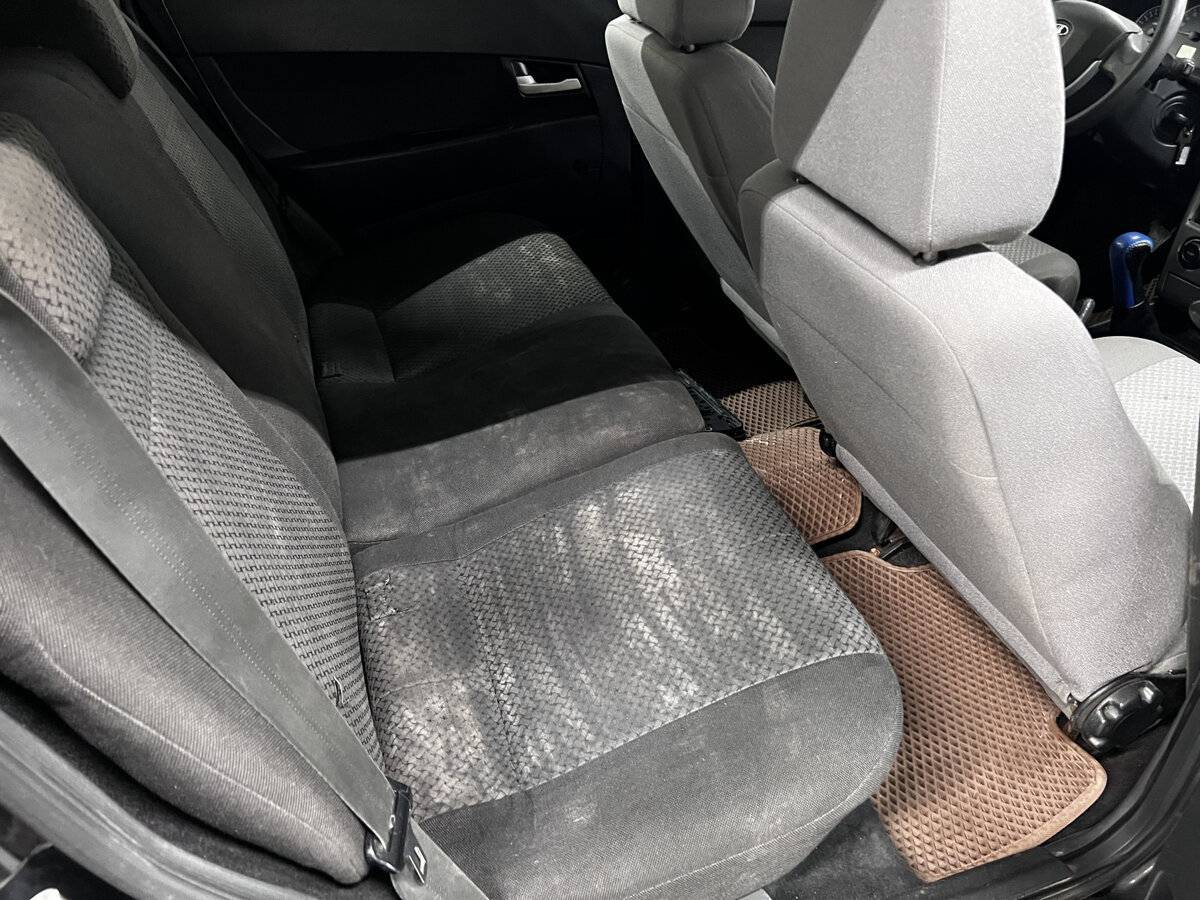 Lada (ВАЗ) Priora с пробегом — 2013 год. Фото: #11