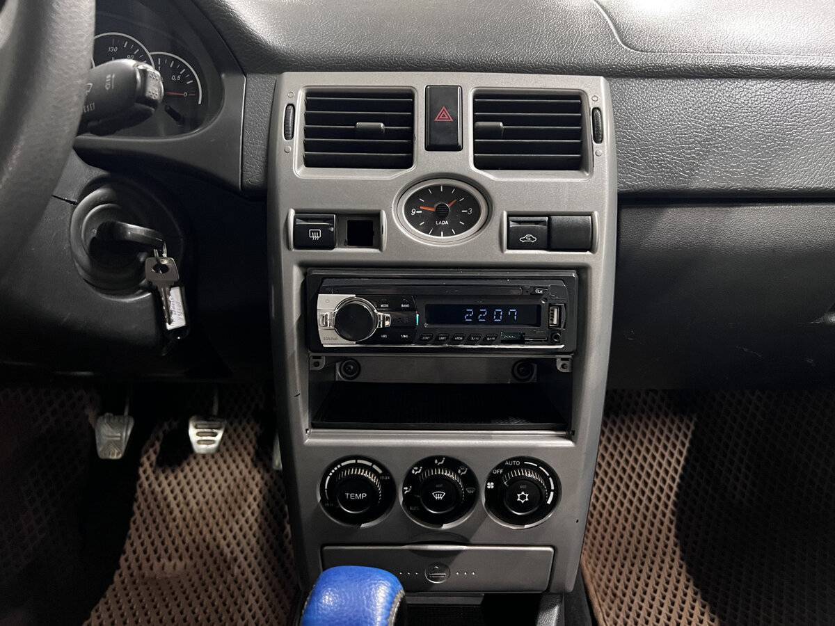 Lada (ВАЗ) Priora с пробегом — 2013 год. Фото: #14