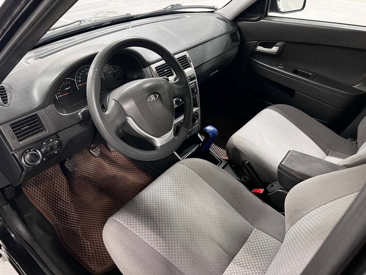 Lada (ВАЗ) Priora с пробегом — 2013 год. Фото: #15