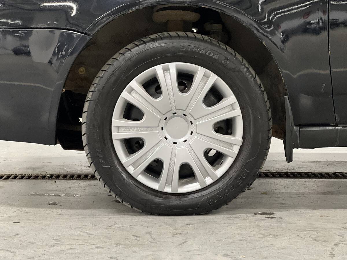 Lada (ВАЗ) Priora с пробегом — 2013 год. Фото: #17