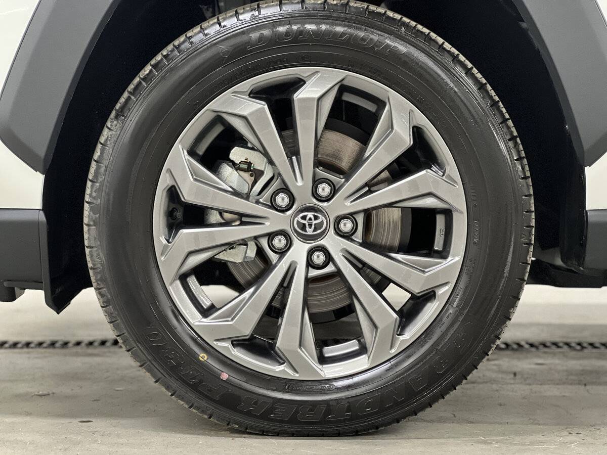 Toyota RAV4 с пробегом — 2024 год. Фото: #17