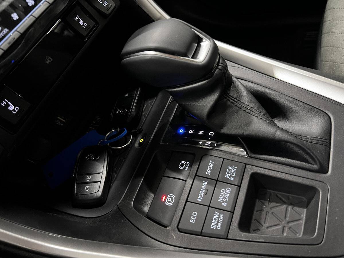 Toyota RAV4 с пробегом — 2024 год. Фото: #19