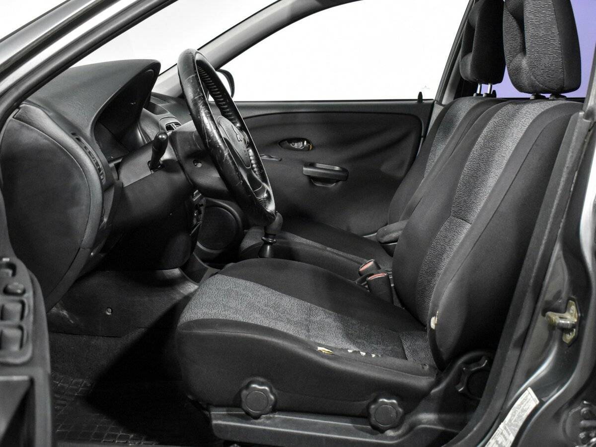 Mitsubishi Carisma с пробегом — 2003 год. Фото: #9