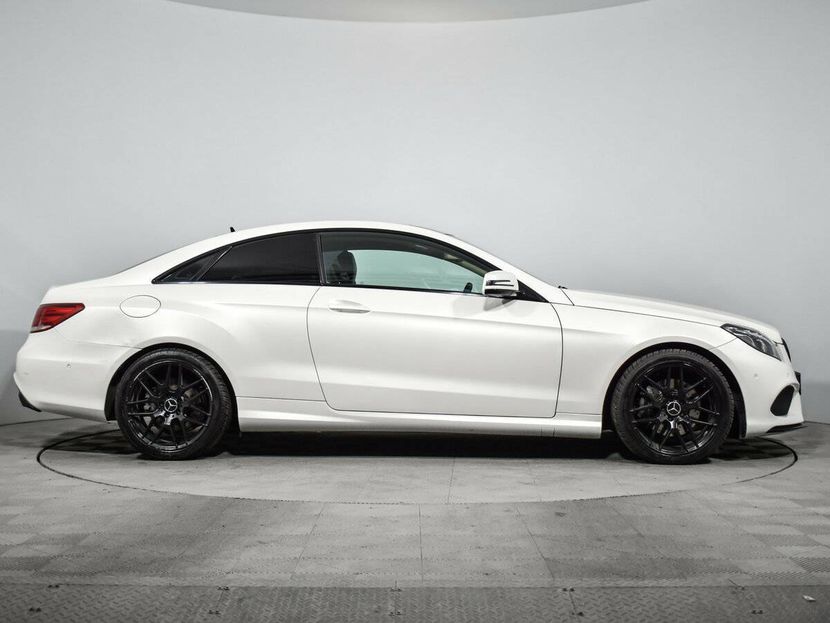 Mercedes-Benz E-Класс с пробегом — 2015 год. Фото: #3