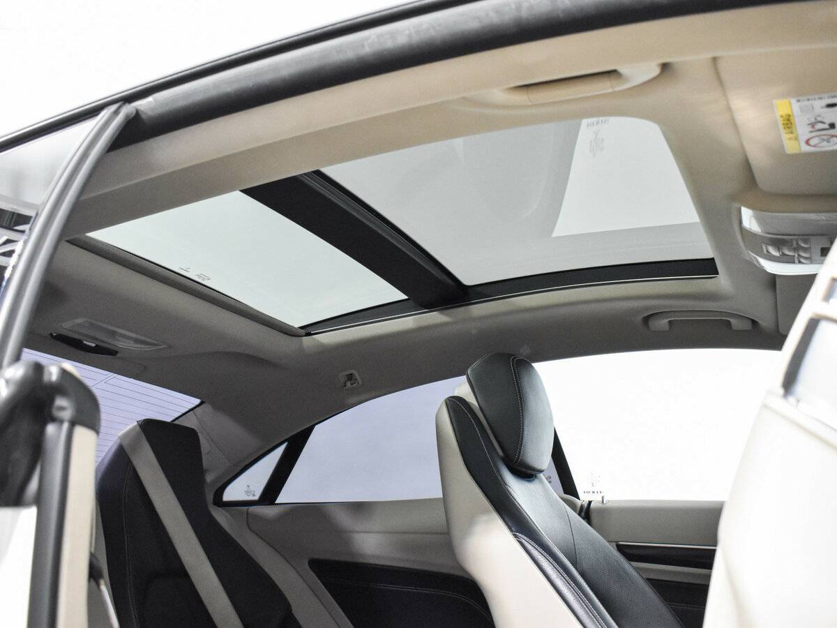 Mercedes-Benz E-Класс с пробегом — 2015 год. Фото: #21