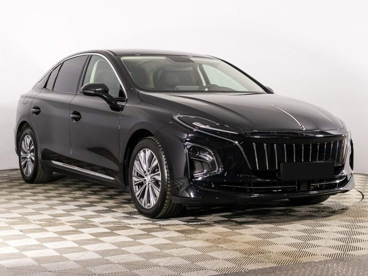 Hongqi E-QM5 с пробегом — 2022 год. Фото: #2