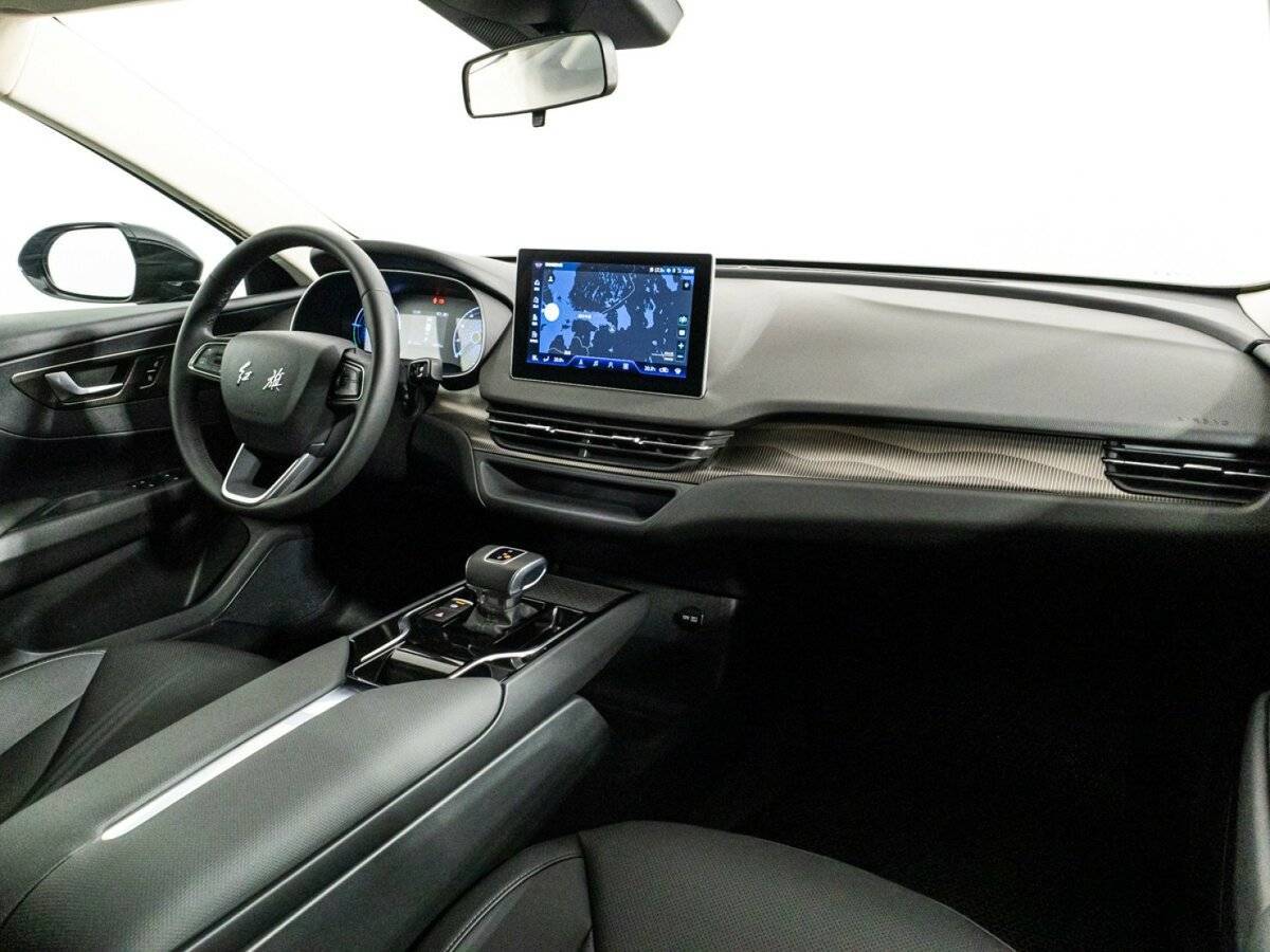 Hongqi E-QM5 с пробегом — 2022 год. Фото: #8