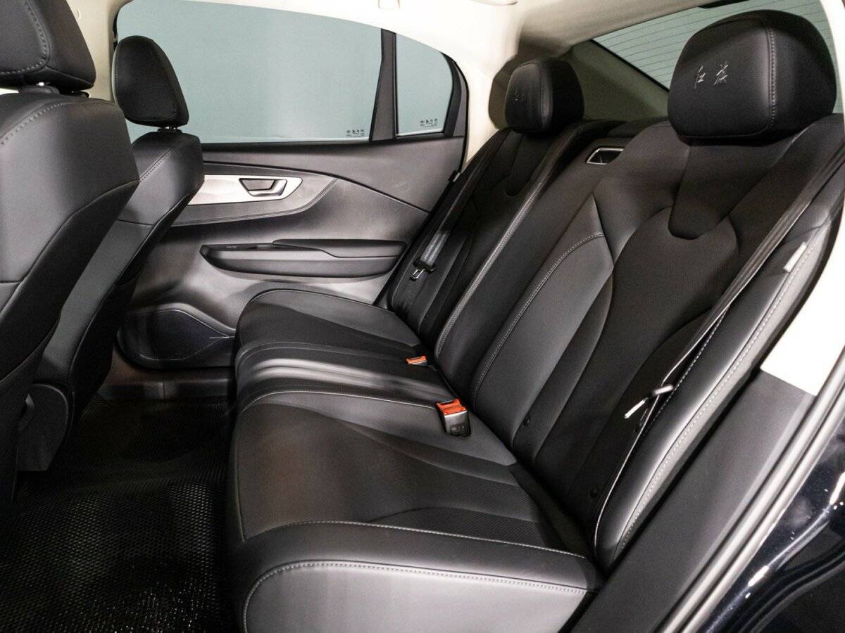 Hongqi E-QM5 с пробегом — 2022 год. Фото: #9