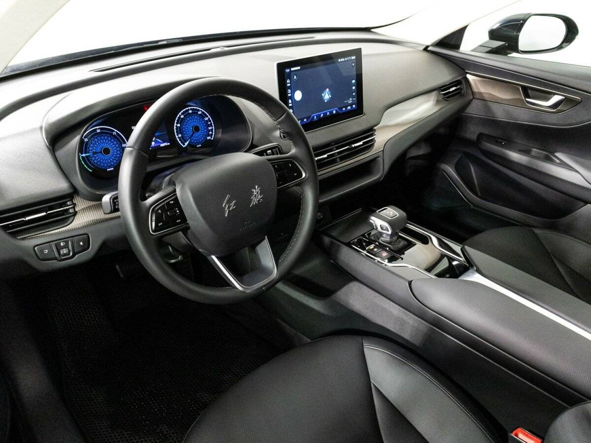 Hongqi E-QM5 с пробегом — 2022 год. Фото: #10