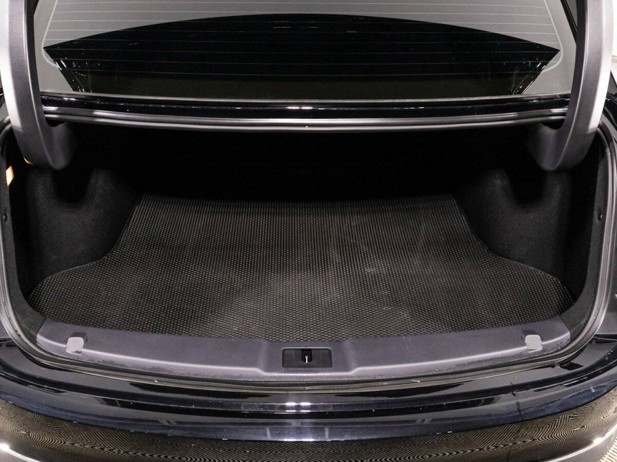 Hongqi E-QM5 с пробегом — 2022 год. Фото: #13