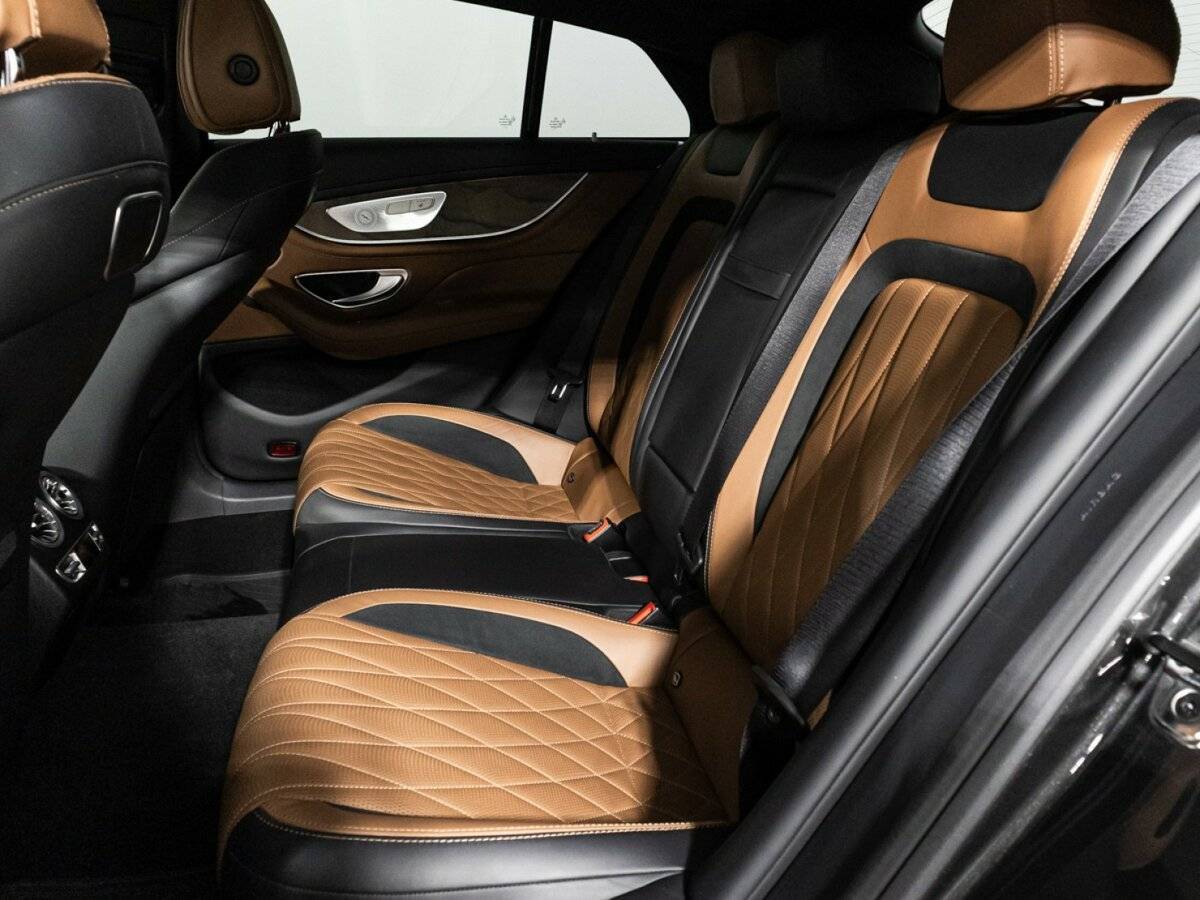 Mercedes-Benz AMG GT с пробегом — 2019 год. Фото: #9