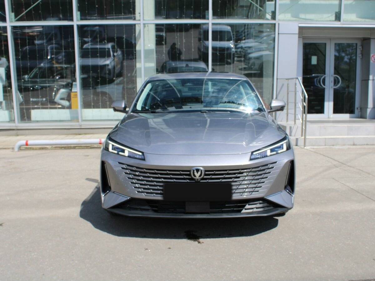 Changan Lamore с пробегом — 2023 год. Фото: #1