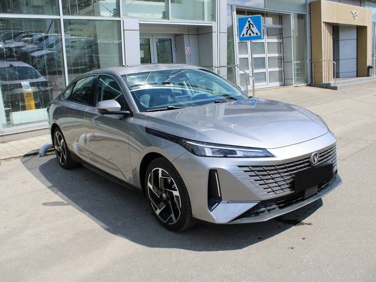 Changan Lamore с пробегом — 2023 год. Фото: #2