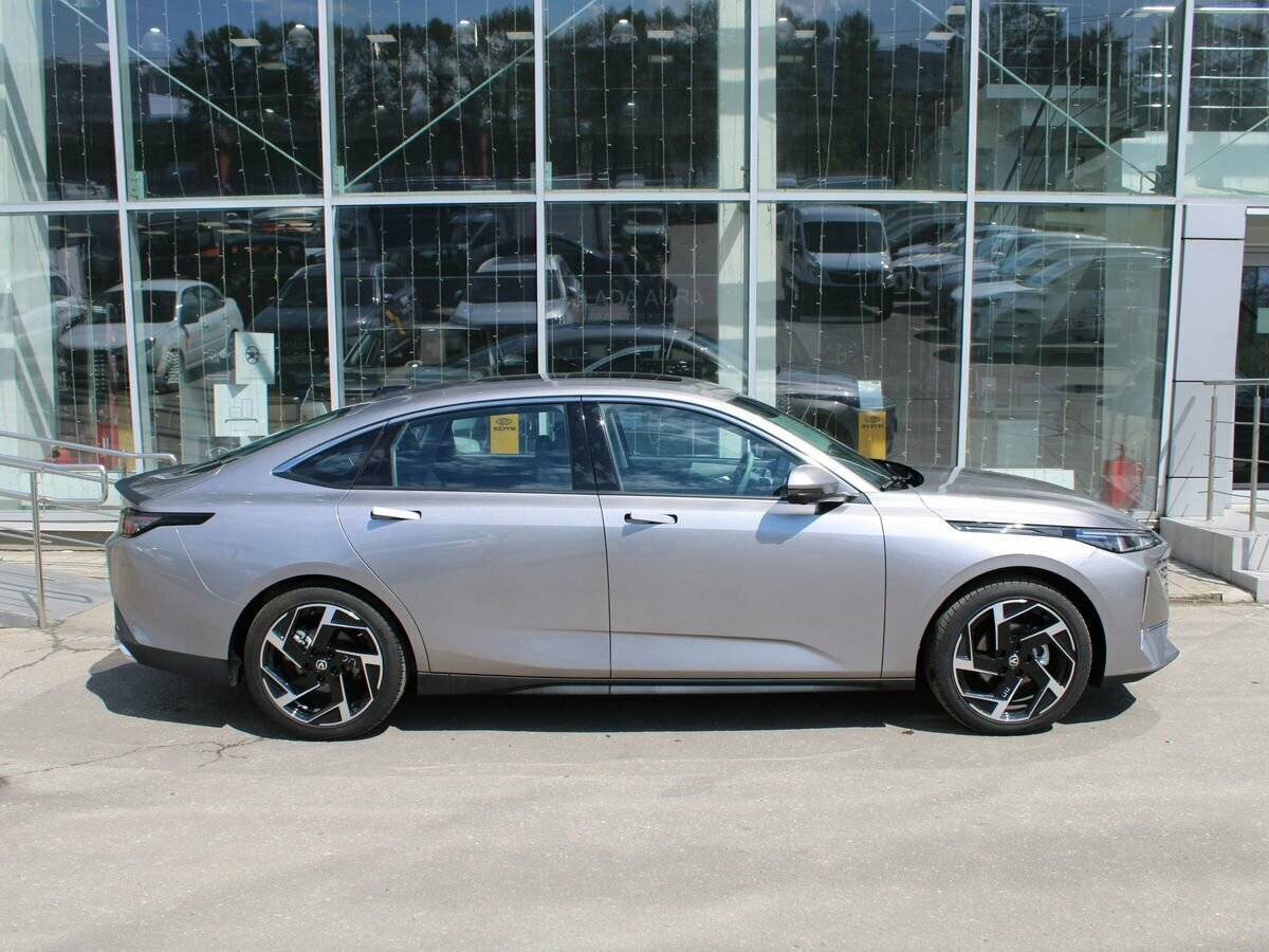 Changan Lamore с пробегом — 2023 год. Фото: #3