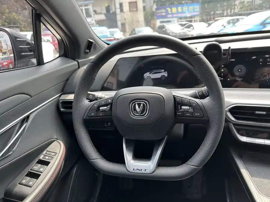 Changan UNI-T с пробегом — 2022 год. Фото: #10