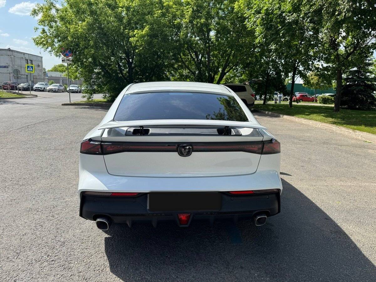 Changan UNI-V с пробегом — 2024 год. Фото: #4