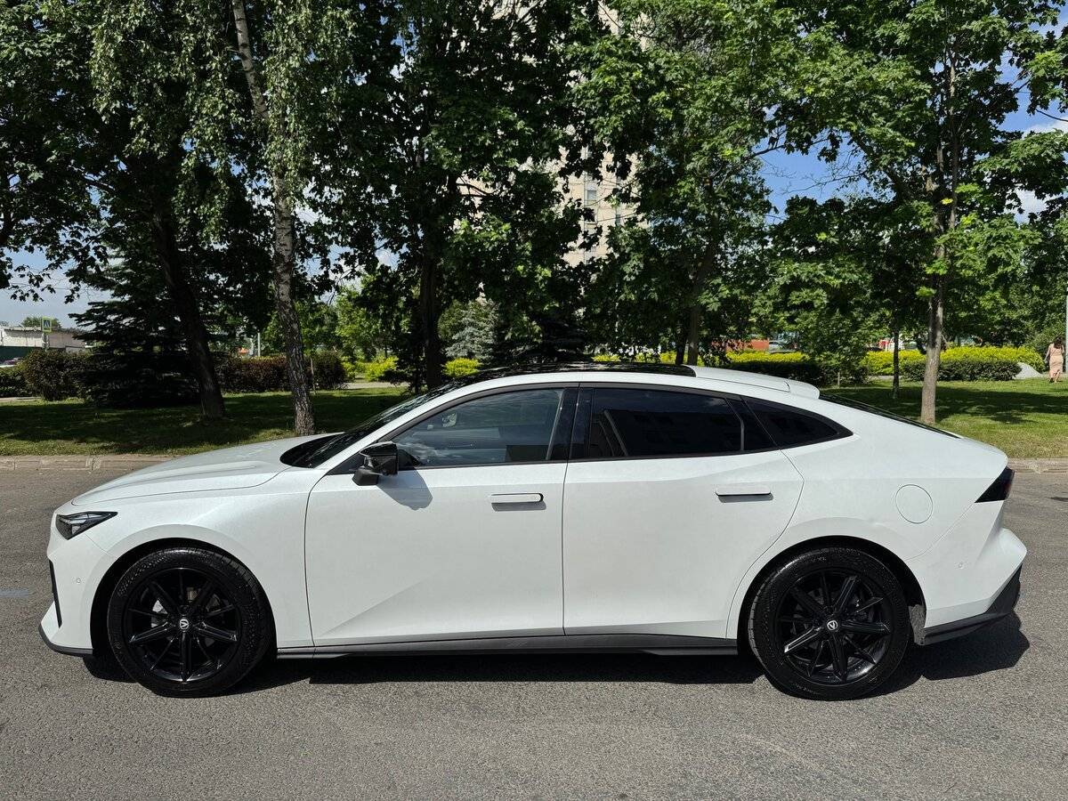 Changan UNI-V с пробегом — 2024 год. Фото: #8