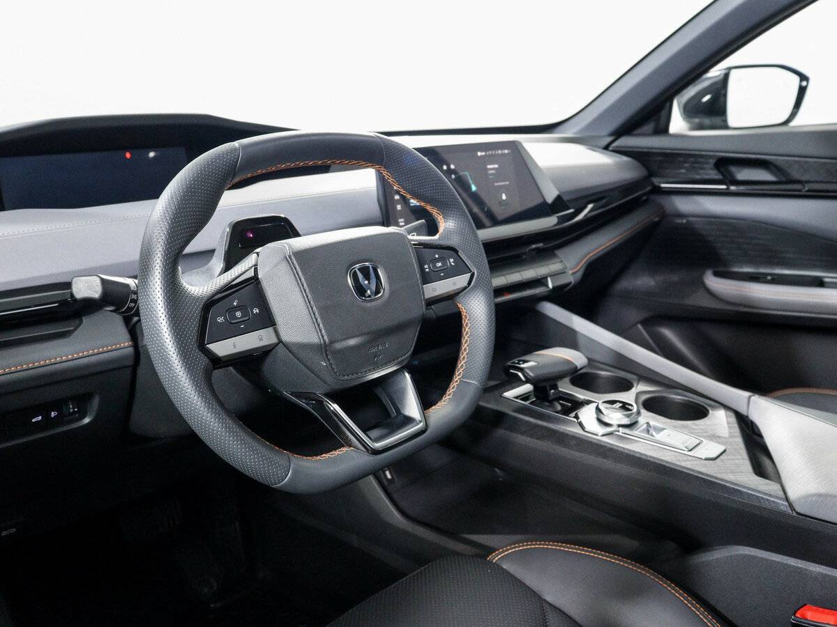 Changan UNI-V с пробегом — 2023 год. Фото: #13