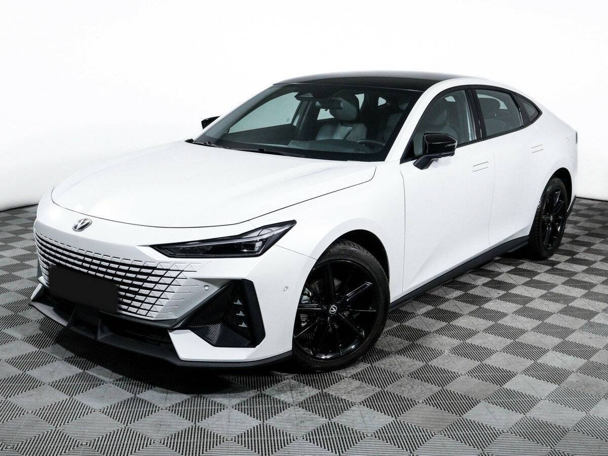 Changan UNI-V с пробегом — 2023 год. Фото: #16