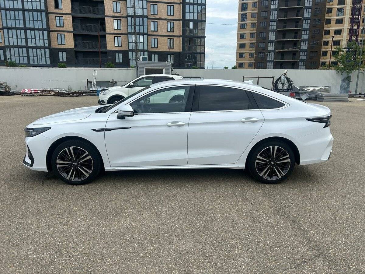 Chery Arrizo 8 с пробегом — 2024 год. Фото: #1