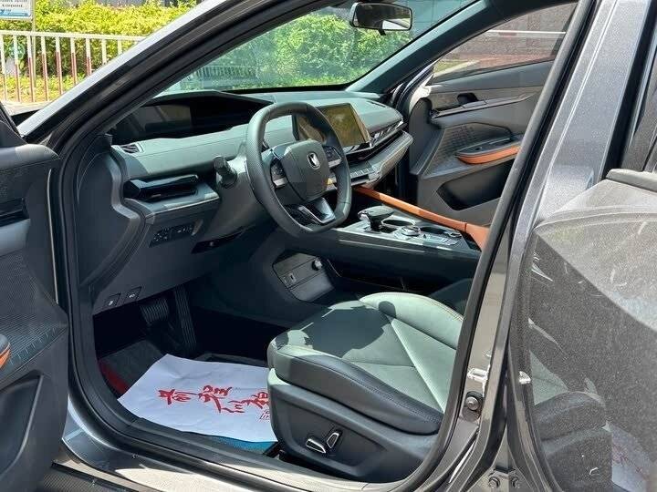 Changan UNI-V с пробегом — 2022 год. Фото: #6