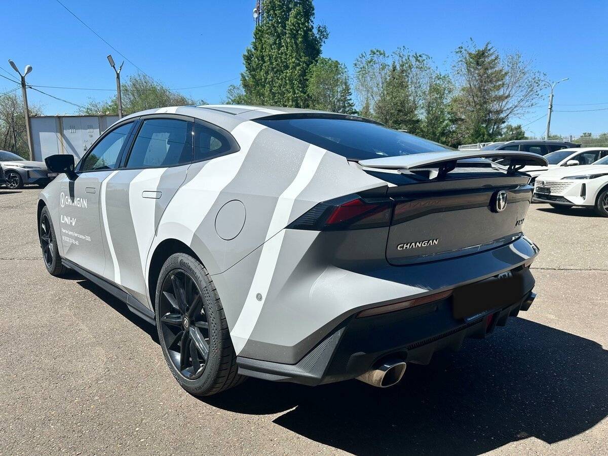 Changan UNI-V с пробегом — 2024 год. Фото: #4