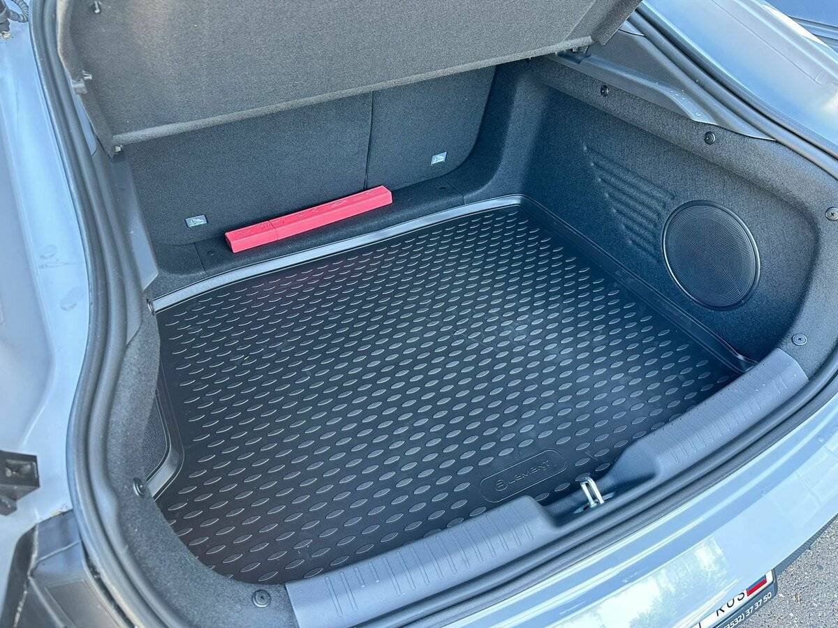 Changan UNI-V с пробегом — 2024 год. Фото: #9