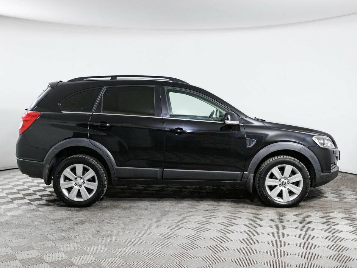 Chevrolet Captiva с пробегом — 2008 год. Фото: #3