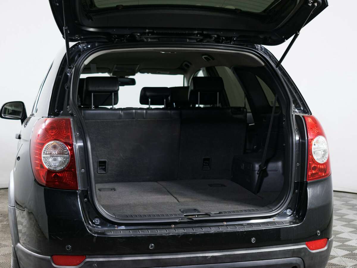 Chevrolet Captiva с пробегом — 2008 год. Фото: #8