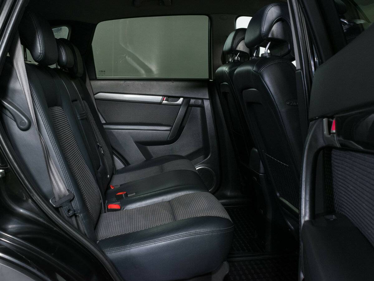 Chevrolet Captiva с пробегом — 2008 год. Фото: #11