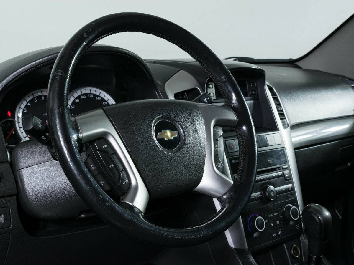 Chevrolet Captiva с пробегом — 2008 год. Фото: #13